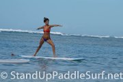 sup-stand-up-paddleboard-yoga-at-ala-moana-11