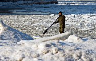 ken_ilio_stand_up_paddle_boarding_in_chicago-04.jpg